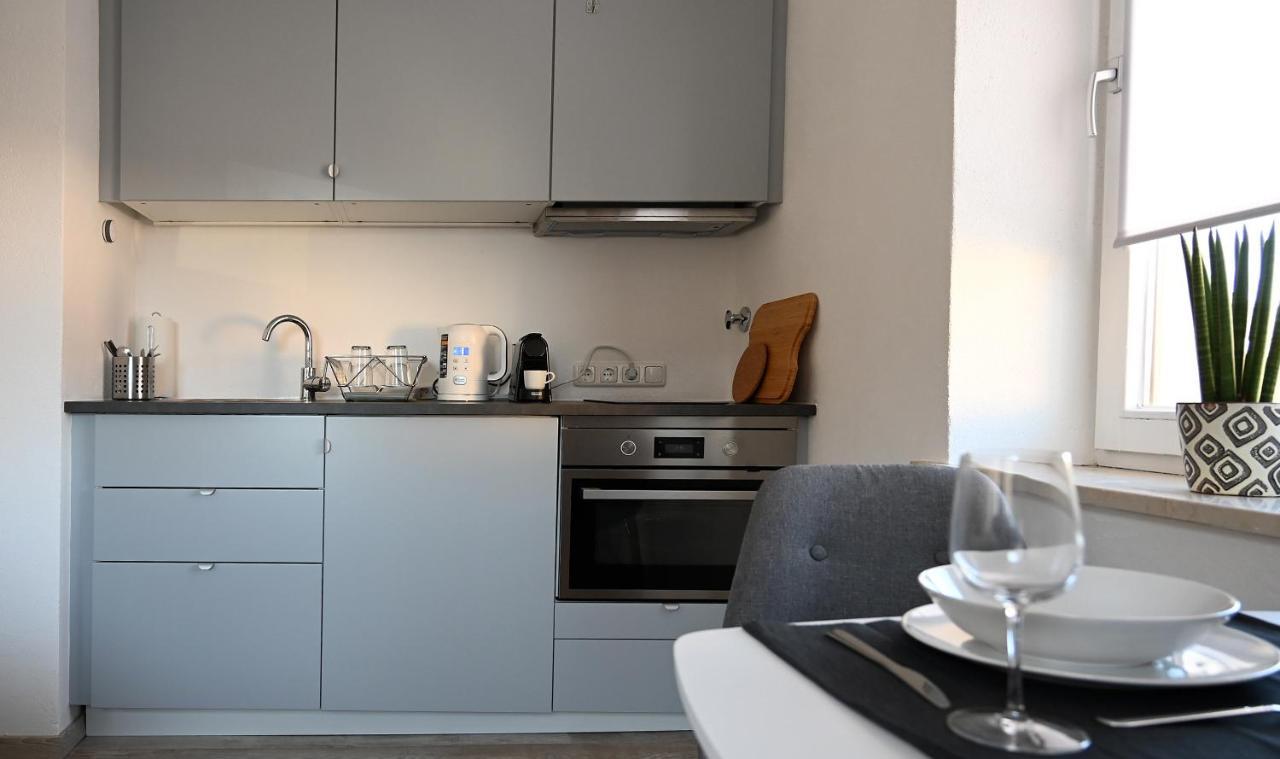 Gemuetliches Appartement Mit Netflix, Nespresso Und Boxspringbett Augsburg Exteriör bild
